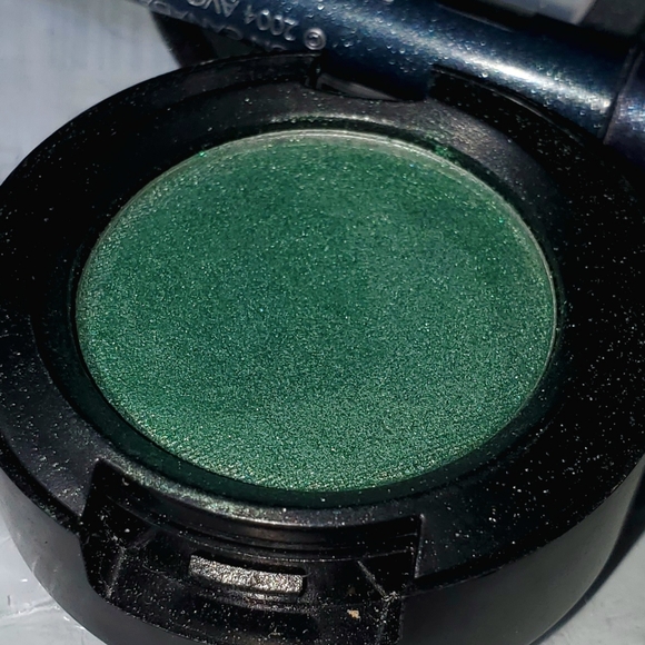 🇮🇪St. Patrick's Day MAC Emerald Green Eyeshadow Bundle 🇮🇪 - Picture 3 of 6